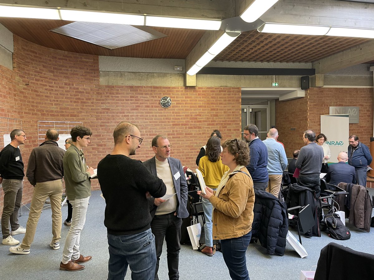 INRAE_Tlse's tweet photo. Une 1ère en France!
Les ateliers de la consultation publique #CORAE @Occitanie portés par la CRAO et par @INRAE_France sont lancés!!😊
À #Montpellier et à #Toulouse les groupes constitués sont à l’œuvre pour dialoguer et débattre sur l’#agriculture et l’alimentation de demain 👍 https://t.co/lCHiRmIdXb