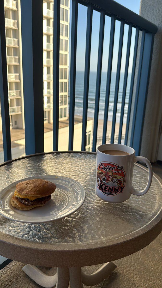 JustinWendig's tweet photo. A breakfast sandwich and coffee with @Kenny_Wallace in beautiful Daytona Beach, Florida doesn’t get much better! https://t.co/VAlwiNSShV
