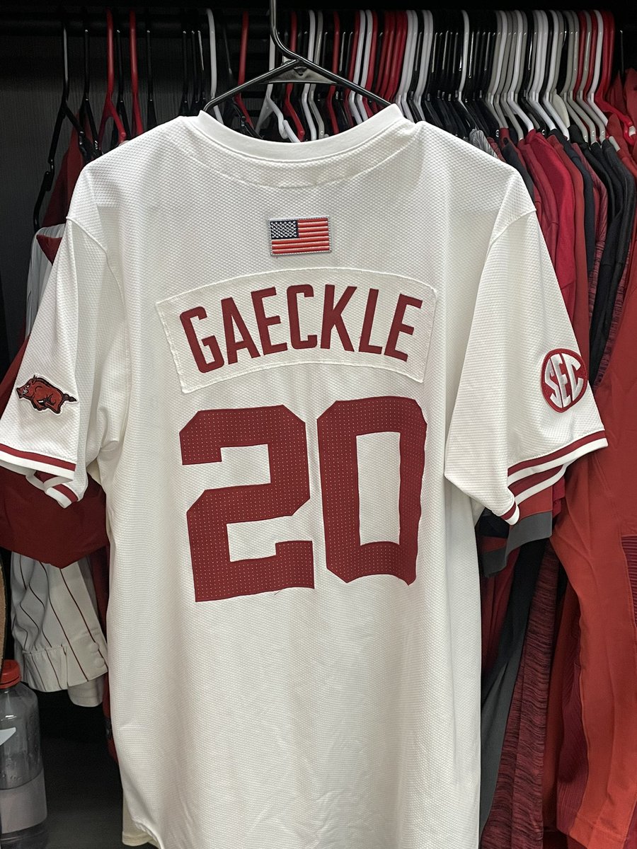 Opening day for Razorback Baseball! Razorbacks and Oklahoma State tonight at 7pm at Globe Life Field!