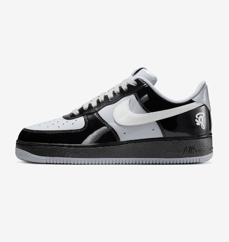 SNKR_TWITR tweet media