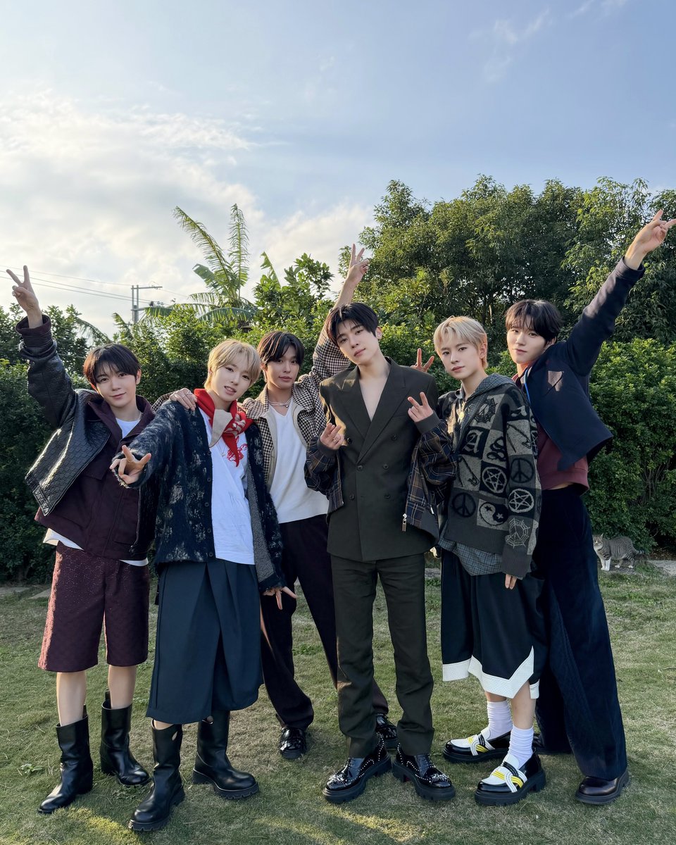 ⋆.˚🌤⋆

#NCTWISH
#COSMOSTAR