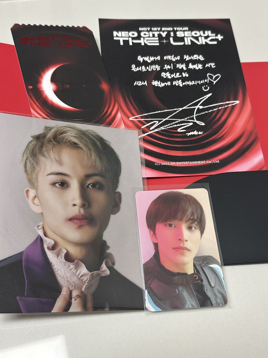 2v7y8's tweet photo. 엔시티 마크 AR 포카 세트
SPECIAL AR TICKET SET 원가이하 양도

0.3 양도

준등기, 반택 가능 

NCT 127 DREAM 일이칠 엔시티드림 mark the link+ 더링크 더링크플러스 콘서트 엠디 md sell buy 포토카드 포카 photocard poca concert https://t.co/LESw9grtl1
