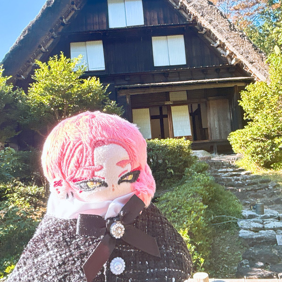 yoccolasan's tweet photo. 画像のぬいを落としてしまい探しております。
詳しいことは引用にて。引用ポストのRTにご協力ください🥲
こちらは東山動植物園のお散歩姿です🥲
#ぬいぐるみ
#落とし物
#探してます
#岡崎市
#東岡崎 https://t.co/cyDnJInXi5