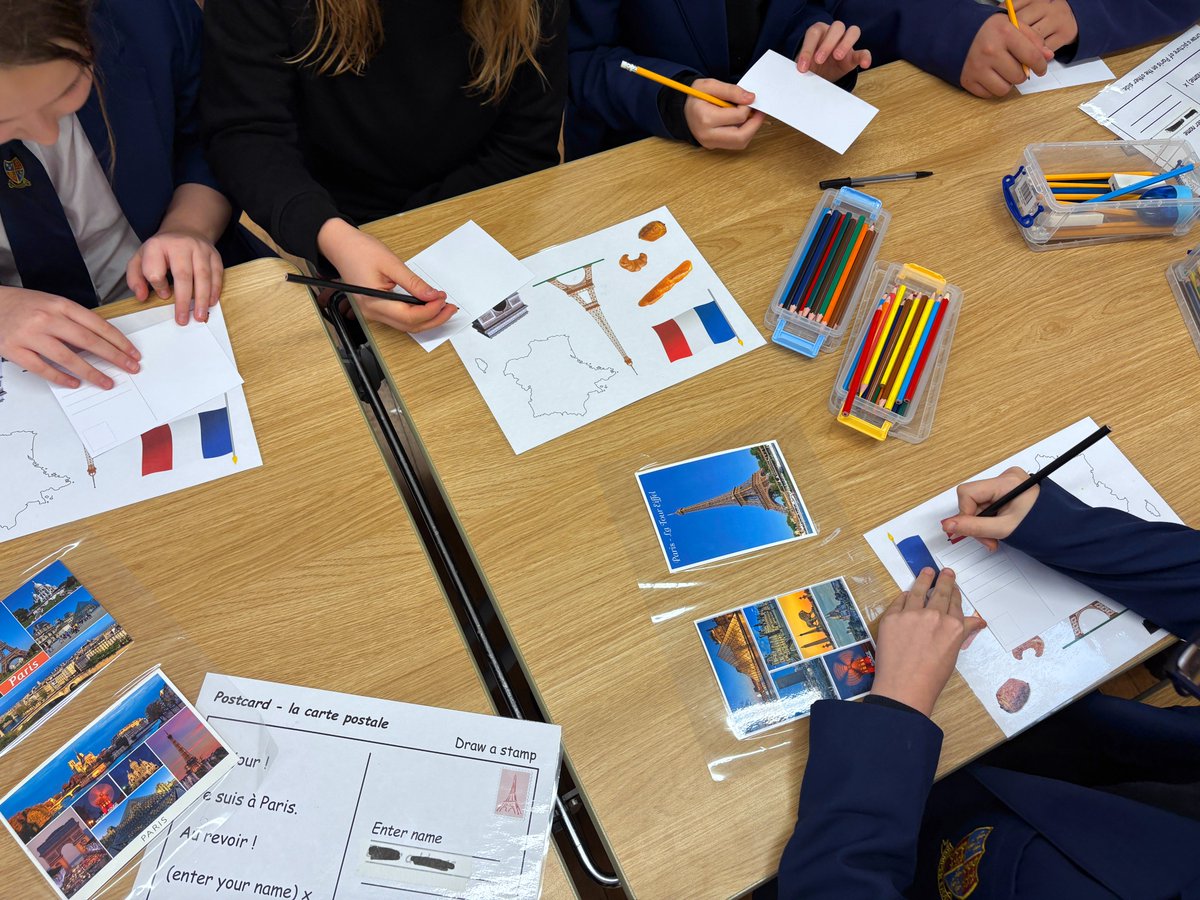 Queen Elizabeth's tweet media