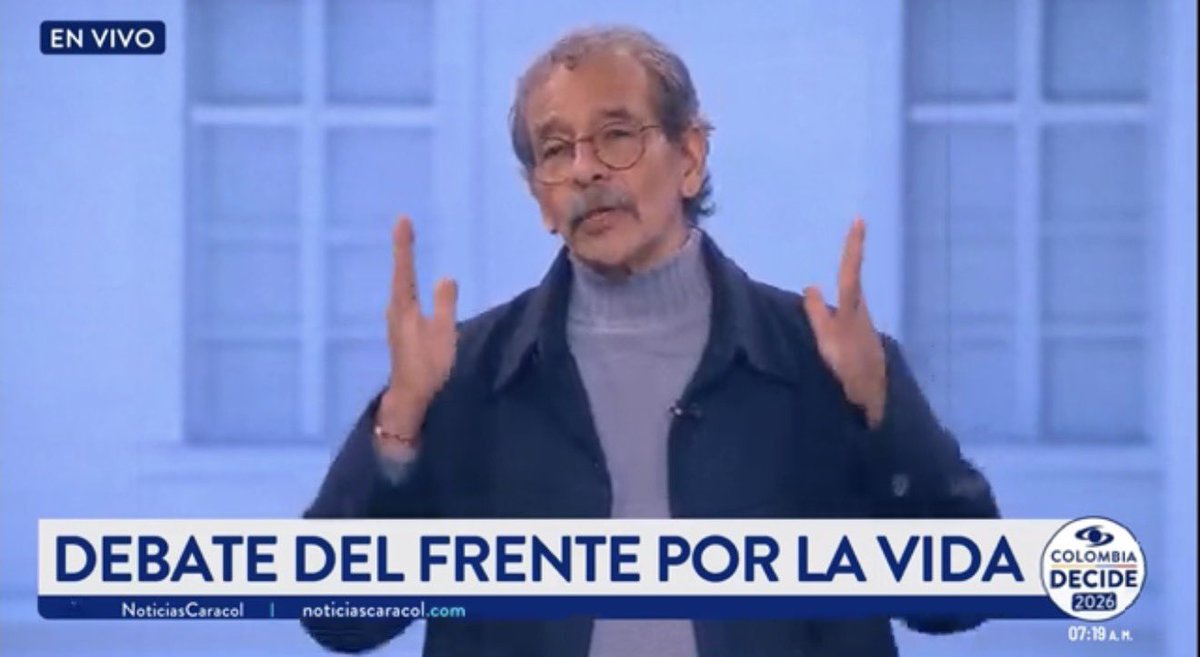 CarlosManr777's tweet photo. #ColombiaDecide2026 Quiero adoptar a TICO pineda como mi abuelo, ¿eso es legalmente posible? https://t.co/ttYWhiccCN