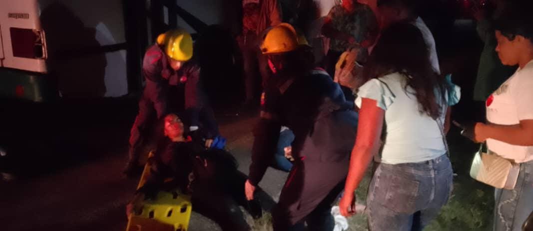 #13feb Choque entre buseta y camión dejó cuatro heridos en Tocópero

lamananadigital.com/choque-entre-b…