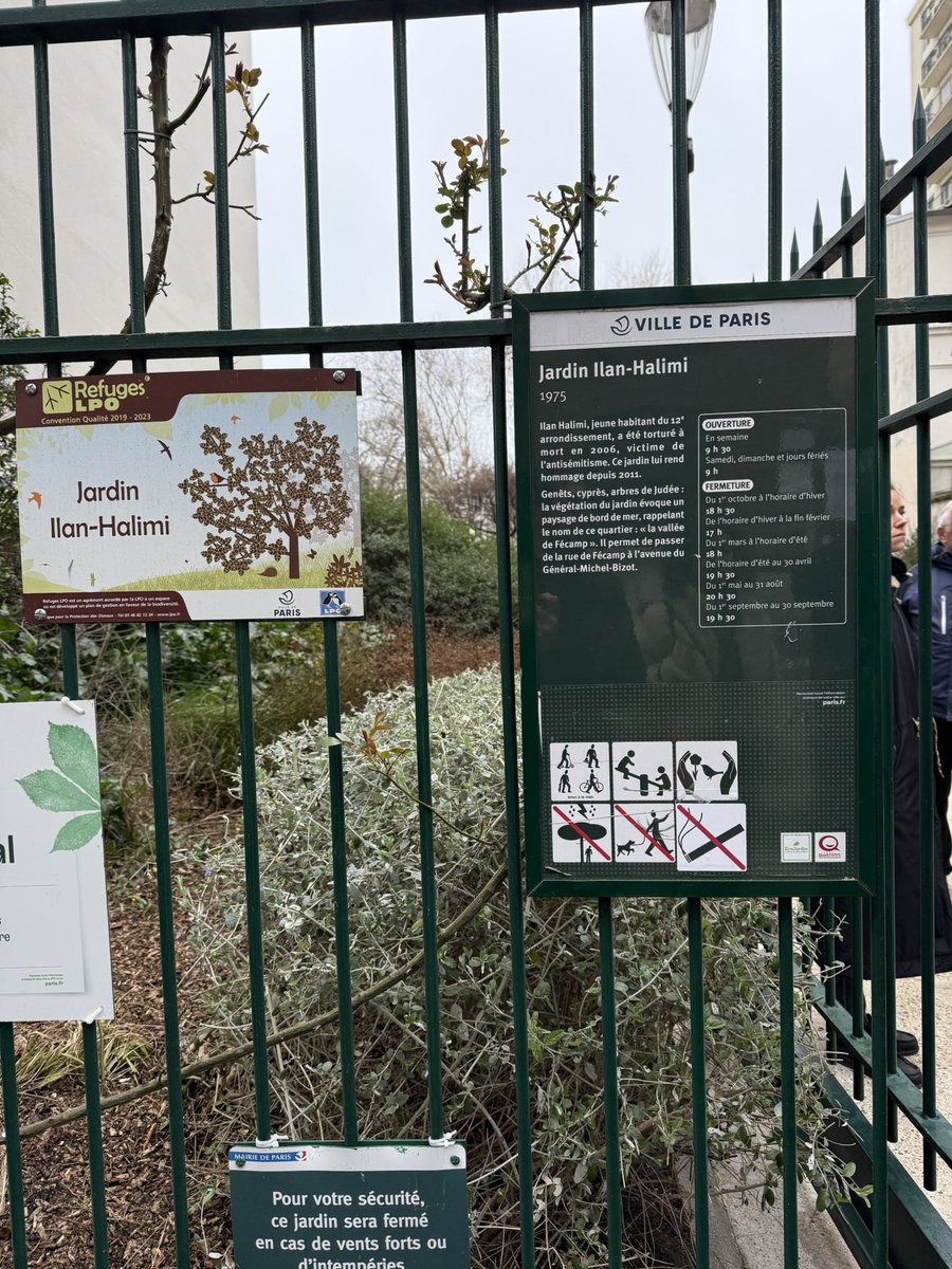 Du jardin municipal qui porte le nom d’Ilan Halimi au chêne planté ce matin à l’Elysée, en passant par l’olivier à son nom que nous avions planté cet automne dans le jardin de la mairie de Paris Centre, les vies arrachées d’Ilan Halimi donnent d’infinis bourgeons depuis 20 ans.