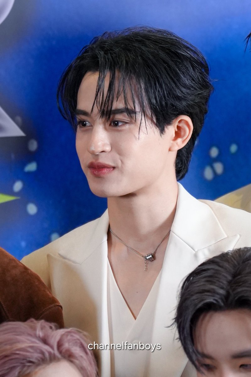 4หนุ่มพลังใบ เค้าเติบโตเป็นหนุ่มหล่อเท่ห์กันหมดแล้ว🥹

CLOVER RISE THE STAGE

#CLO_VER 
#RISERCONCERTD1
#barcodetin #keenkeno #aliazhl_ #20aungpao