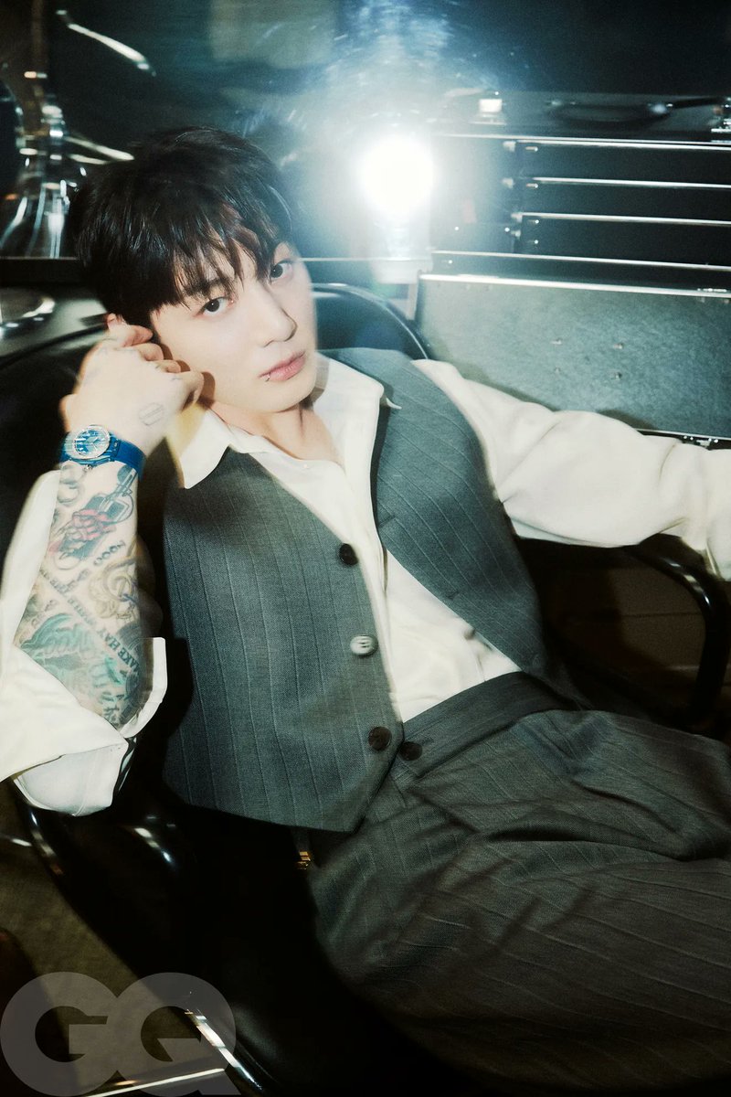 Jungkook para a GQ.