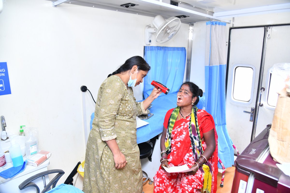 GHMCOnline's tweet image. #GHMC Caring for Those Who Keep the City Clean !! 

GHMC has taken a heartfelt step to protect the health of its workers and employees by organizing Free Mobile Cancer Awareness &amp;amp; Screening Camps in partnership with Karkinos Healthcare, supported by the Indian Cancer Society.