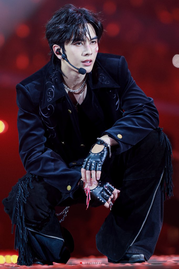 โอ้โหแซนต้า เท่มากกกก

JASPER KINDLED FIRSTRISE  

#RISERCONCERTD1
<a href="/Ppsanta/">Santapp</a> #Santapp