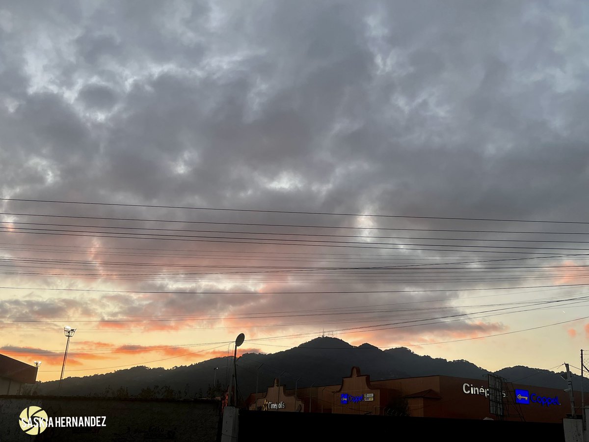 Hoy 13 de febrero estamos en el Día Mundial de la Radio 📻 ♥️
Excelente viernes 13, buen fin de semana… 
#SanCristóbaldeLasCasas
#Chiapas