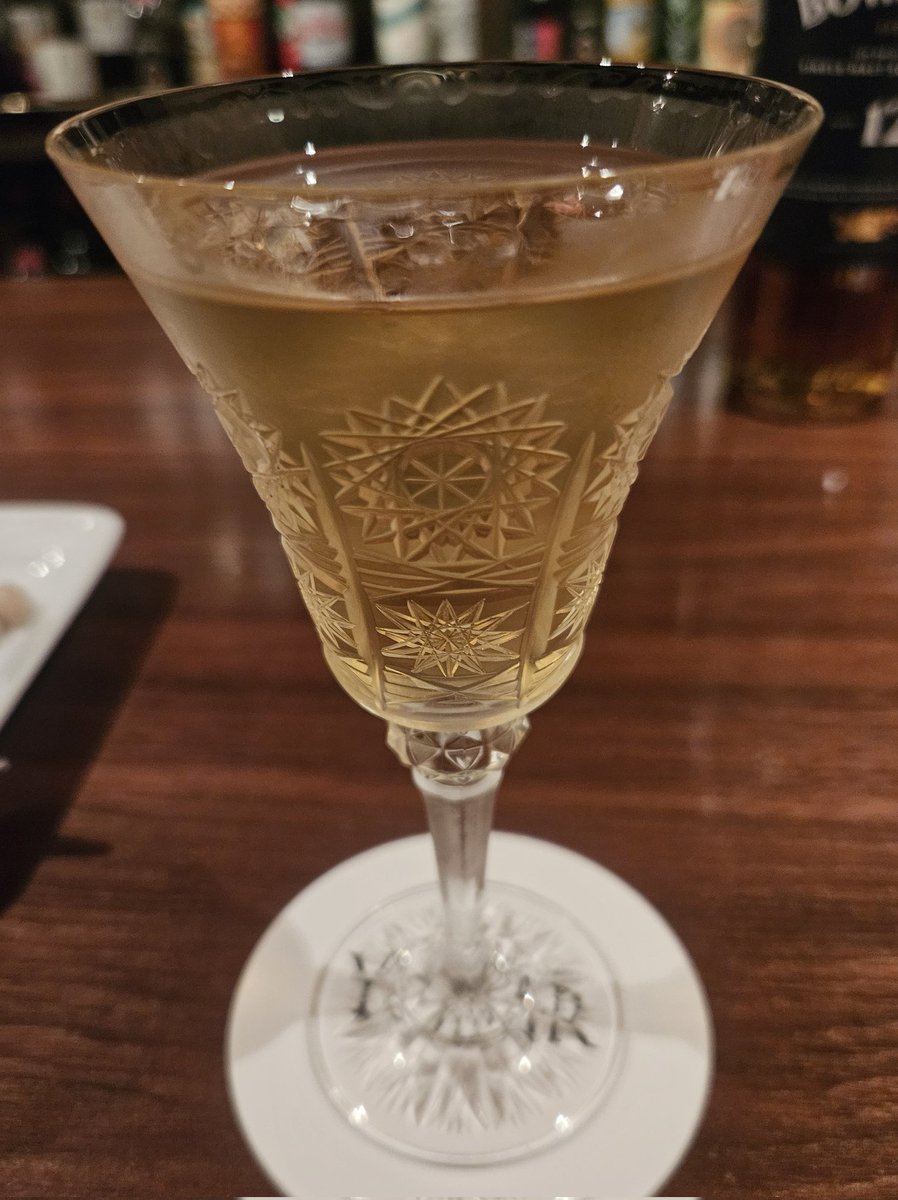 akimaru_home's tweet photo. 久々お出かけ。春を待つこの時期になるとクリサンセマム飲みたくなります https://t.co/eAmkDHEfwH