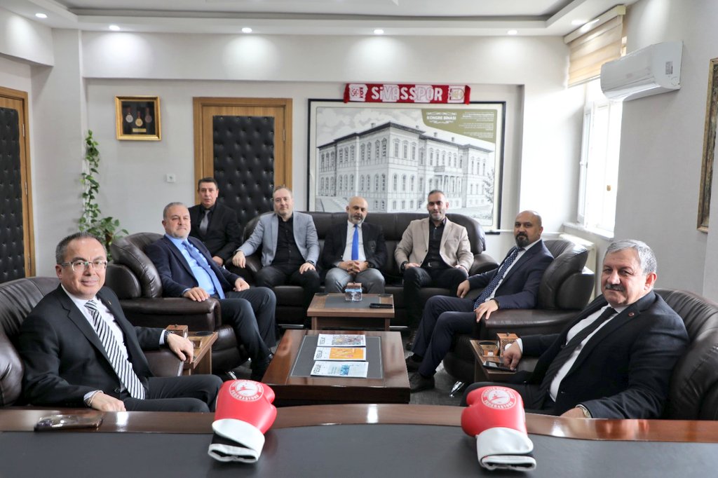 GSB_Sivas's tweet photo. Türkiye Kick Boks Federasyonu Başkanı Sayın Salim Kayıcı ve beraberindekiler,İl Müdürümüz Şahin Ertem’i makamında ziyaret ettiler. 

Nazik ziyaretlerinden dolayı kendilerine teşekkür ederiz. https://t.co/OunULnFcKU