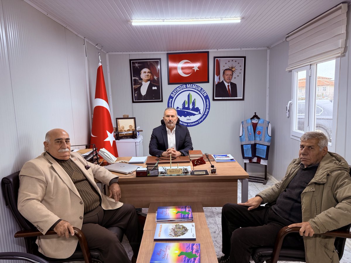 Kanaat önderlerimizden Hüseyin Ata Kaşgöz ve Kıymetli abim Ferit Lif bizleri ziyaret ettiler. Nazik ziyaretleri ve hoş sohbetleri için kendilerine şahsım ve teşkilatım adına çok teşekkür ediyorum.⁦<a href="/ferit_lif/">ferit lif</a>⁩