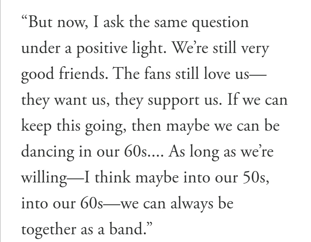 เชิญอามี่ที่ชอบบิ้ววงแตกมาอ่านสิ่งนี้ ฮีแพลนวงไปถึงอายุ 60 ปีละจ้า 😭

“แฟนๆยังรักยังสนับสนุนเรา ถ้าเรายังเดินหน้าต่อไปได้แบบนี้ บางทีเราอาจจะยังเต้นกันตอนอายุ 60 ก็ได้ ขอแค่พวกเรายังเต็มใจ ผมคิดว่าไม่ว่าจะอายุ 50 หรือ 60 เราก็ยังสามารถอยู่ด้วยกันในฐานะวงดนตรีได้เสมอ”​— SUGA
