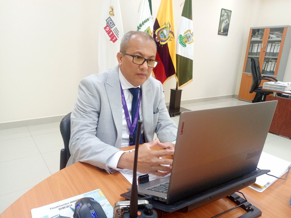 ecu911sambo's tweet photo. #Quevedo🎙️📹

🔴 [AHORA] Jefe del @ECU911_ en Los Ríos, @raulfalcont, en entrevista con @aldiacomec, da a conocer detalles del Plan de Contingencia por el Feriado de Carnaval y el Proyecto Locales Seguros en las provincias de Los Ríos y Bolívar.

▶️ Sigue la entrevista a través de https://t.co/SoaOG16tz9