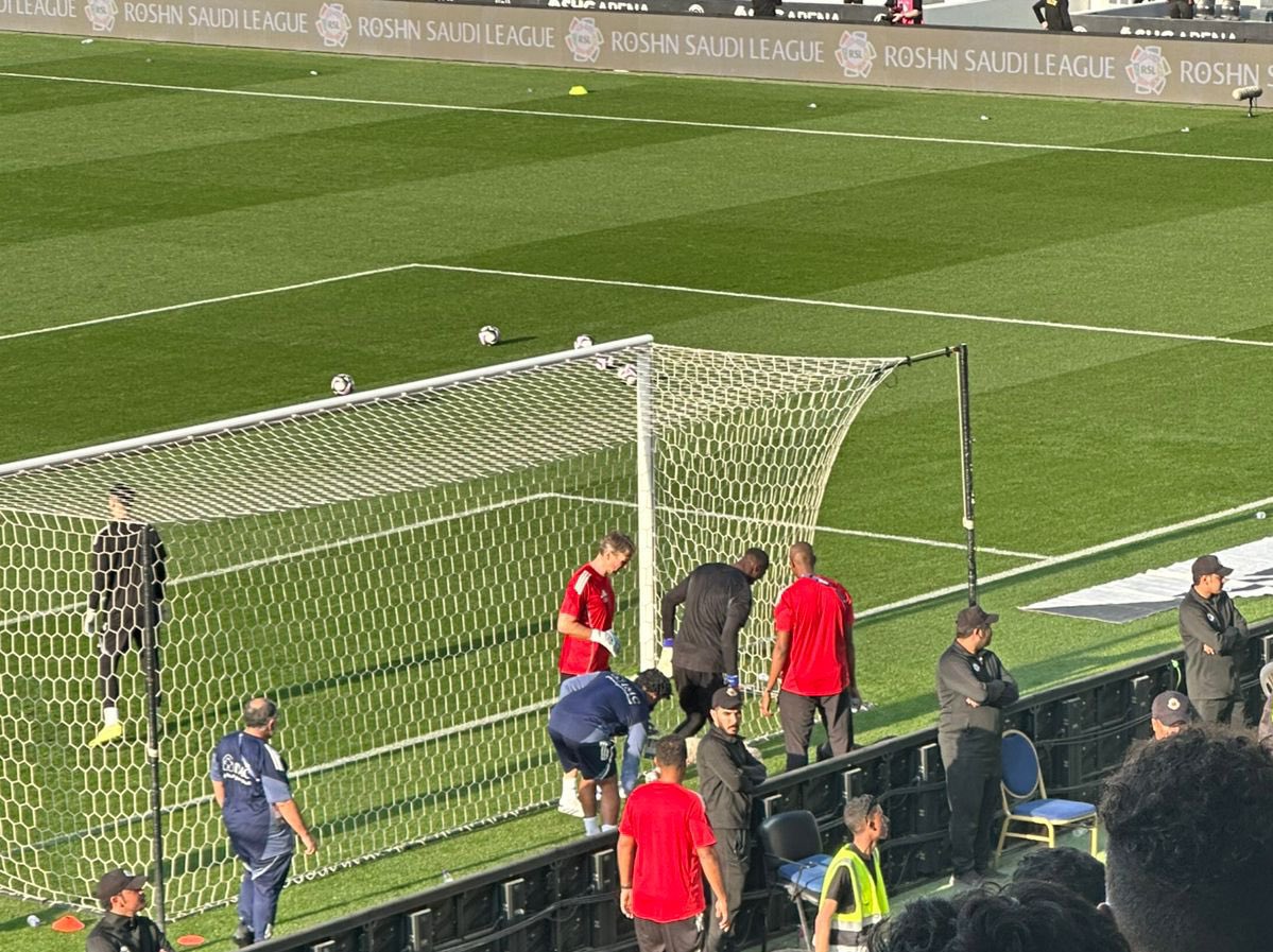 عمرو tweet media