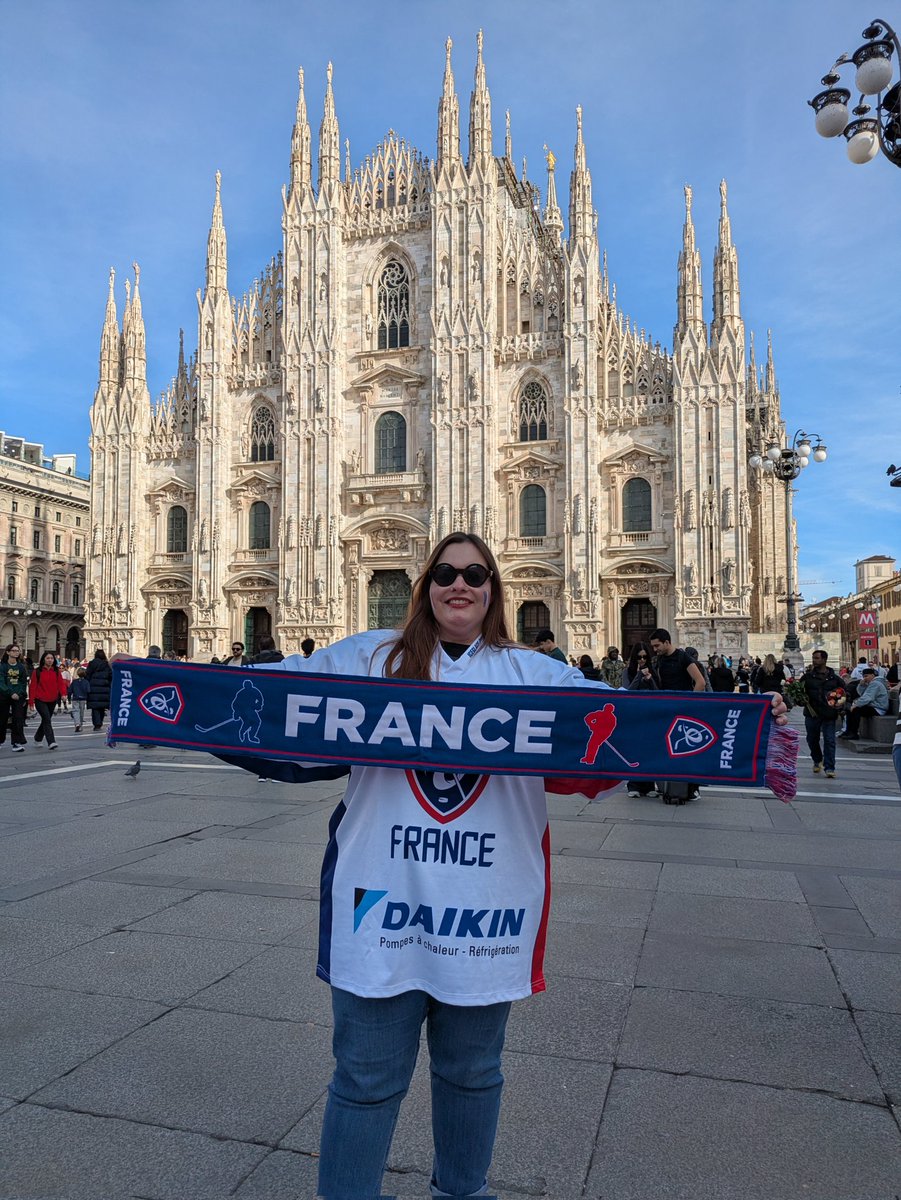 Passage au Duomo Milan pour afficher nos couleurs avant le match !
