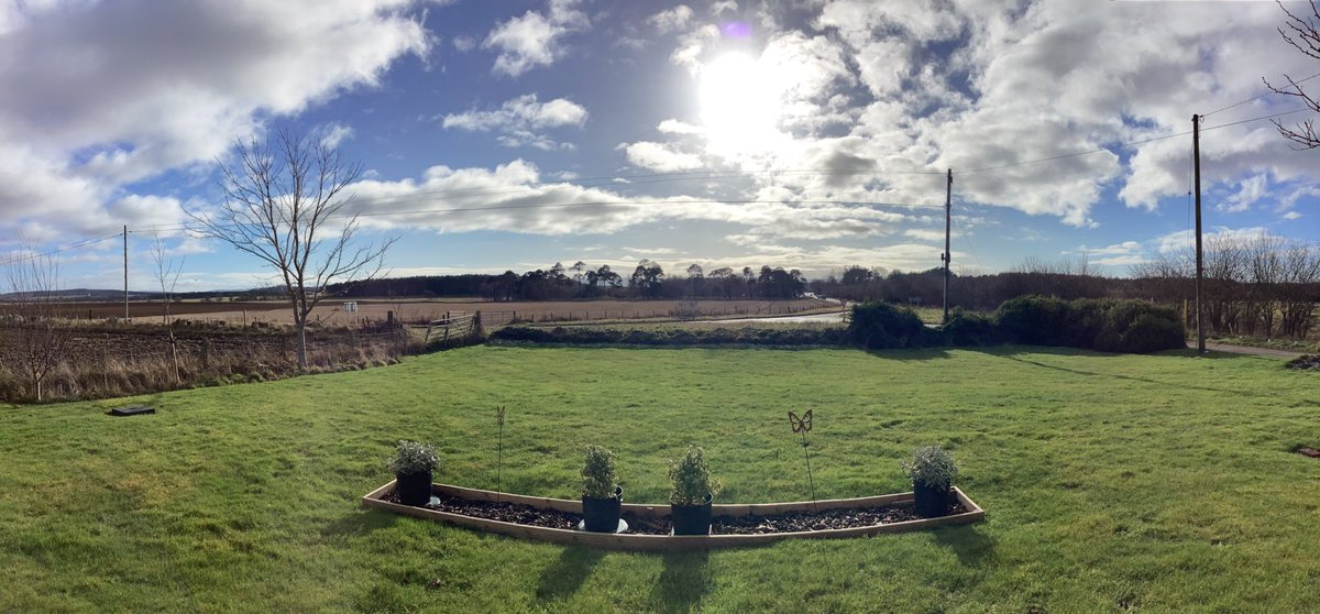 Good afternoon, folks😀
We had some snow this morning 9:30 - 10:30 but a decent day now…