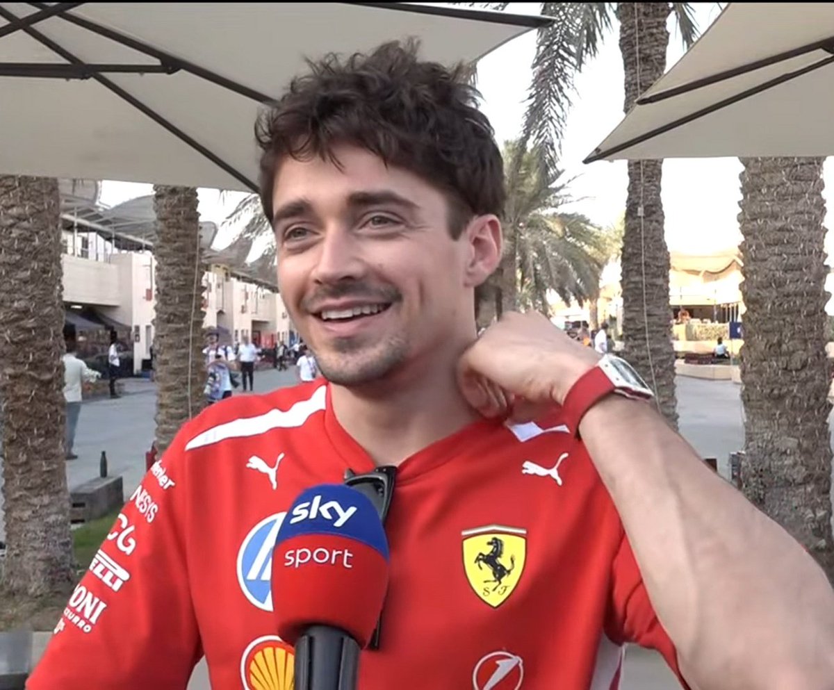 FerrariF1FRA's tweet photo. Un sourire qui est clair. 😁 https://t.co/Uty7ulr1j1