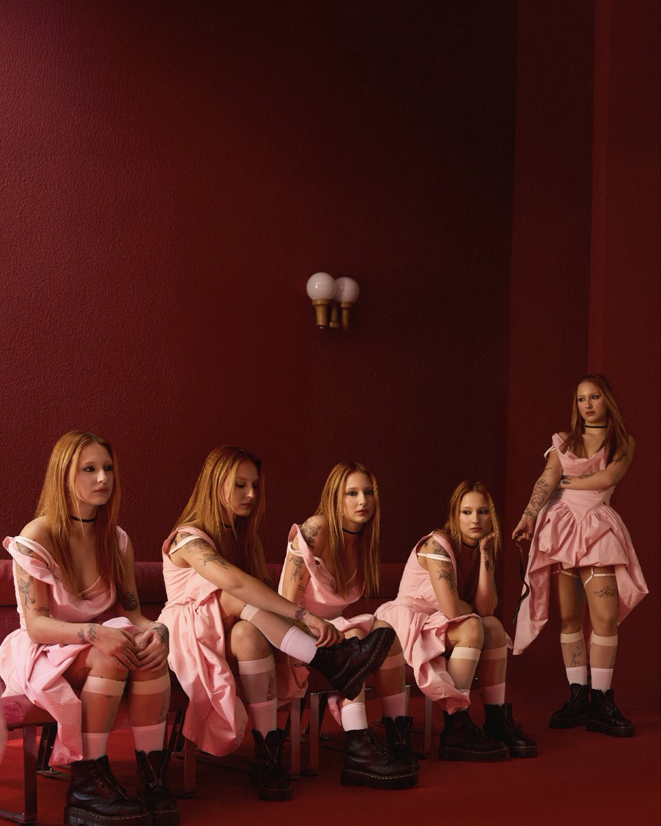 ¿Un temazo de <a href="/Ruslaanaaaa/">RUSLANA</a> que mejore nuestro día  x1000? Mejor un EP. Por favor y gracias. ‘Catarsis’ ya está out.
open.spotify.com/intl-es/album/…