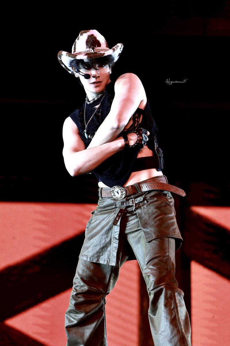 Hyunhannn_Yuh's tweet photo. 260213📸

Sexy Joong🔥

JASPER KINDLED FIRSTRISE
#RISERCONCERTD1
@ChenRcj #จุงอาเชน #JoongArchen https://t.co/fQRm8TQYsU