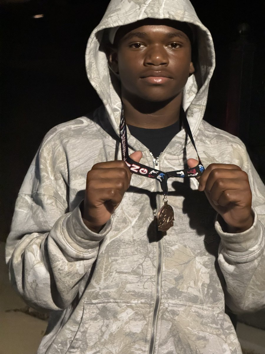 kaidenshealey's tweet photo. Kaiden Shealey has won a 25-26 All-Metro Wrestler Award🔥🙌🏾 Placed 3rd, 3rd, and 1st. @Thompsonwrestle https://t.co/KZUG55hXDp