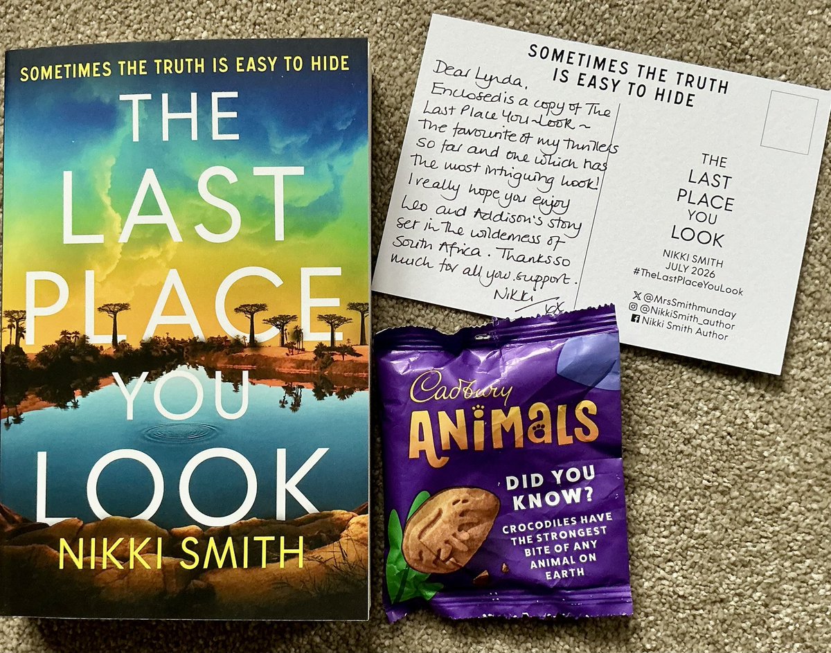 LyndaCheckley's tweet image. 📮#BOOKPOST📮

Thank you so much Nikki and @VikingBooksUK for this lovely summery proof #TheLastPlaceYouLook by @Mrssmithmunday 

I hope the uk weather is taking note!  

This will be coming on my next holiday. It deserves to be read in the sun 

The animals have escaped 😘
