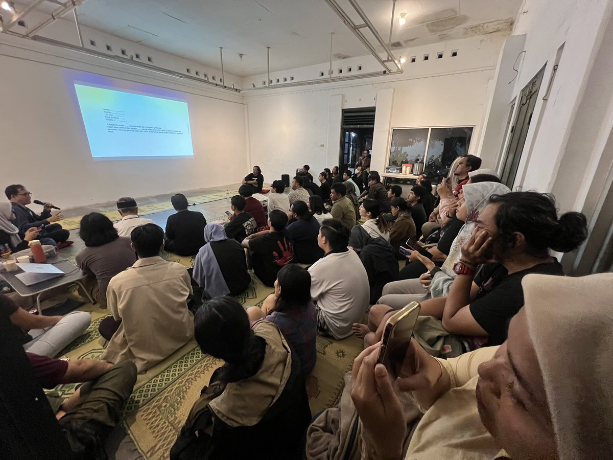 wayahe wong klenik kumpul 🤣
WRUH! <a href="/jawacana/">jawacana</a> <a href="/sraddhasala/">Sraddha Institute</a> <a href="/sanggarkinanti/">Sanggar Seni Kinanti Sekar</a>