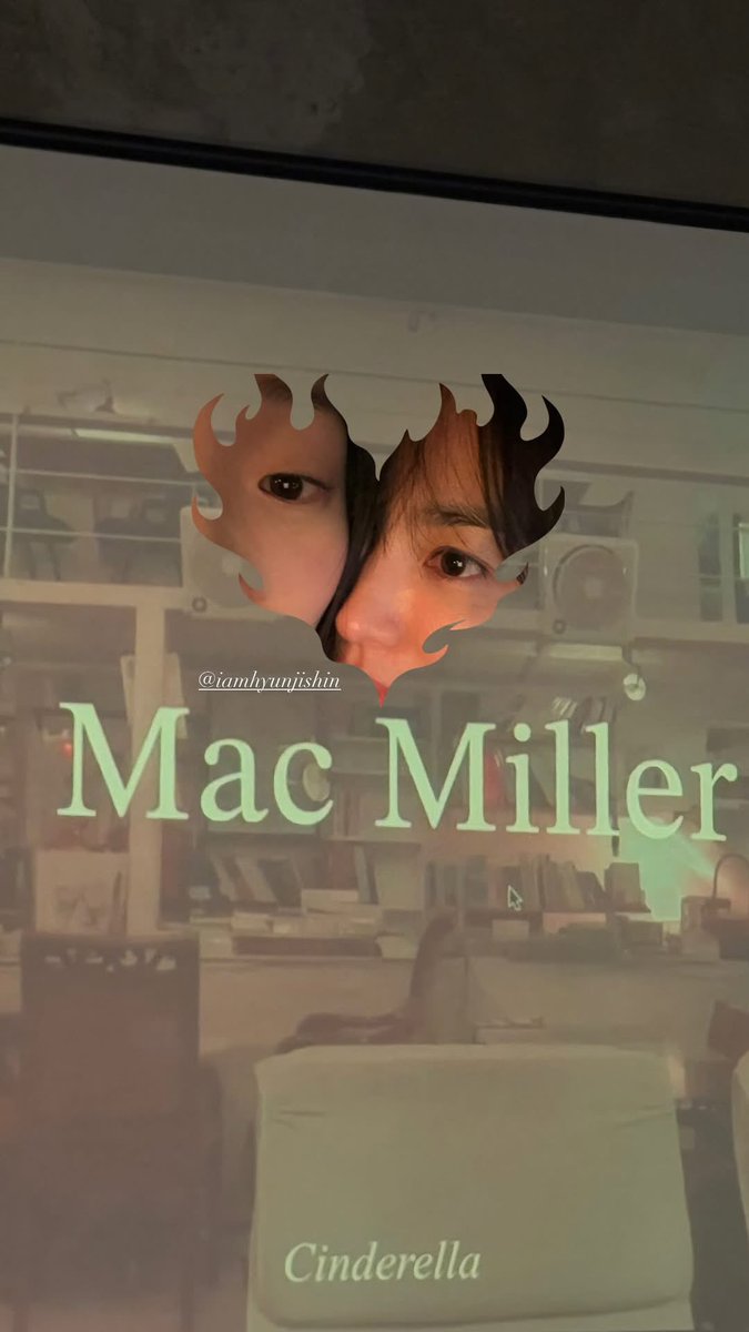 Ku suruh kau sembunyi malah kau perbanyak pula kegiatanmu,giliran ditunggu2 kau muncul pun enggak.😒

#송혜교 #SongHyeKyo #serbukberlian #MICHAA #Guerlain