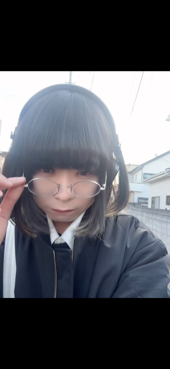 LiLiNQ👁‍🗨 tweet media