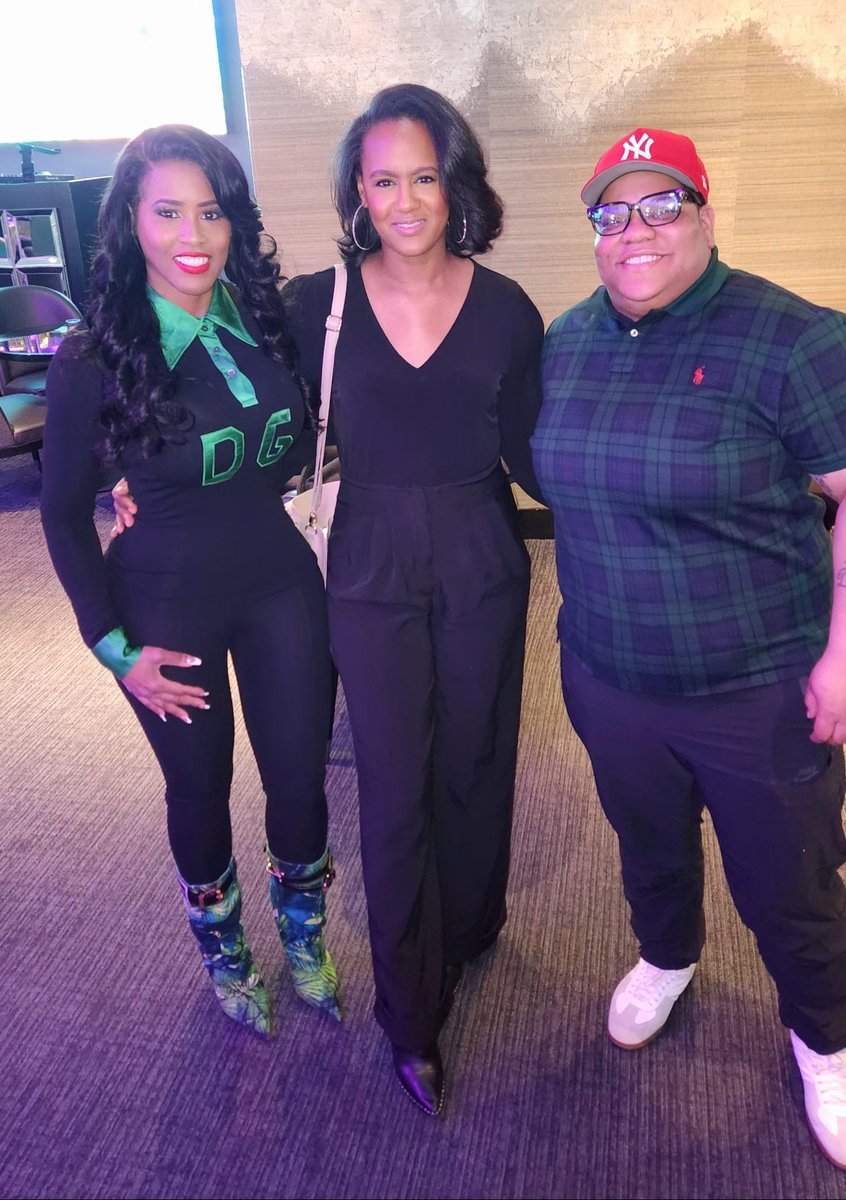 Dannic44's tweet image. It was a pleasure to see the beautiful new congresswoman @themodpun
Rebar at Trump Tower: Conservative &amp;amp; Cocktails 🇺🇸🍸
Hosted by @FlipChicagoRed 
#votered