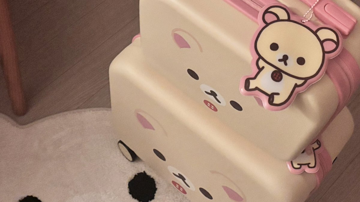 #제품제공 #RT이벤트

📢 RT 이벤트! 당첨자 1명에게 코리락쿠마 or 리락쿠마 레디백(디자인 1개 선택)을 드립니다!

୨୧ 덕질메이트 코리락쿠마 레디백 &amp; 캐리어

덕질메이트에서 리락쿠마 레디백과 캐리어가 나왔어요!
즐거운 여행을 더욱 귀엽게 즐길 수 있는 여행 필수 아이템..💓

공식 라이선스