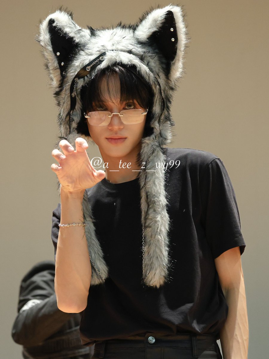 a_tee_z_wy99's tweet image. 260213 soundwave 사운드웨이브 대면

🕶🐈‍⬛♡

#ATEEZ #에이티즈 #WOOYOUNG #ウヨン #우영