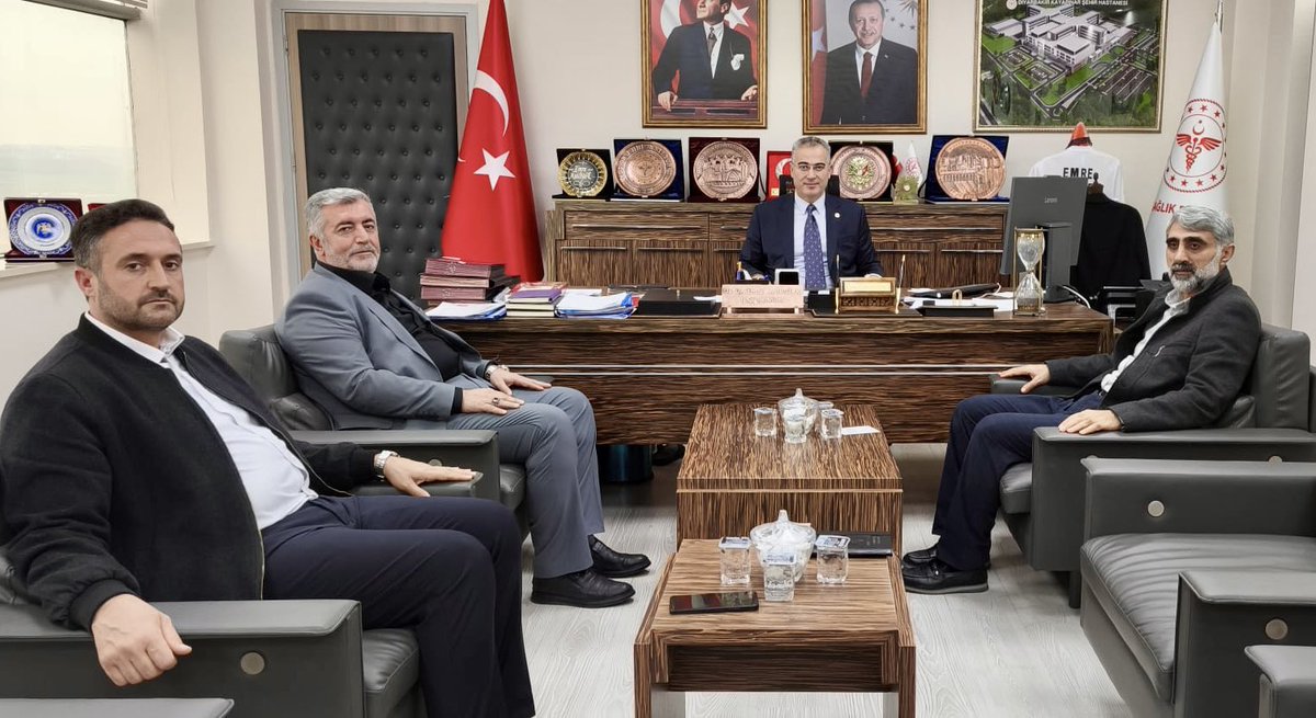 İl Başkanımız Zeynul Abidin Gülsever ve beraberindeki heyetimiz, Diyarbakır İl Sağlık Müdürü Uzm. Dr. Emre Asiltürk’ü ziyaret etti.

Ziyarette; kentteki sağlık sorunları konusunda karşılıklı görüş alışverişinde bulunuldu.