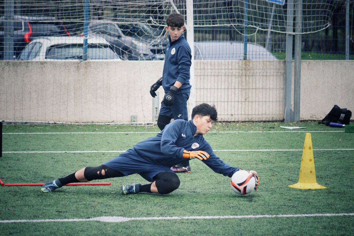 Academia MundoFútbol tweet media
