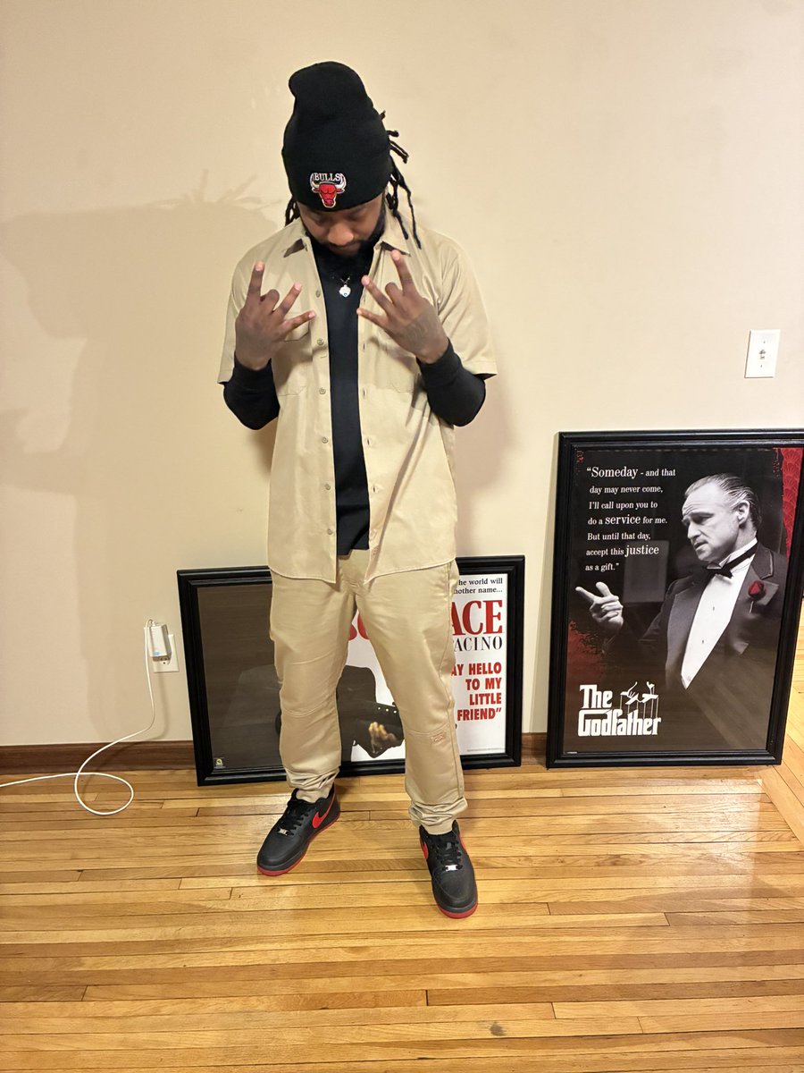 PeezyPablo1's tweet photo. With all these ghetto tactics I’m above average 📈🔺🔝 💯💯✔️💰 🅰️🅱️Ⓜ️ https://t.co/nPEGjRMtHm