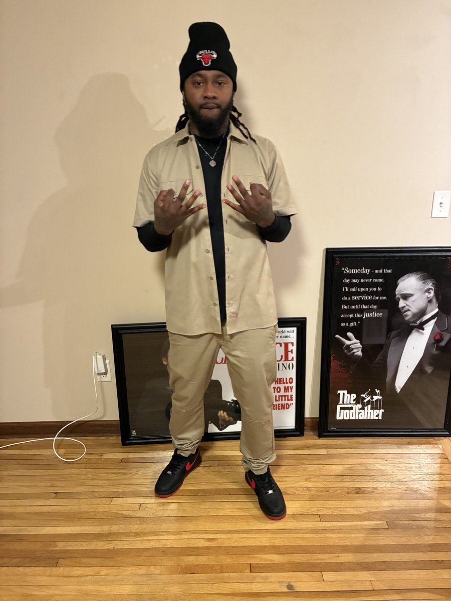 PeezyPablo1's tweet photo. With all these ghetto tactics I’m above average 📈🔺🔝 💯💯✔️💰 🅰️🅱️Ⓜ️ https://t.co/nPEGjRMtHm