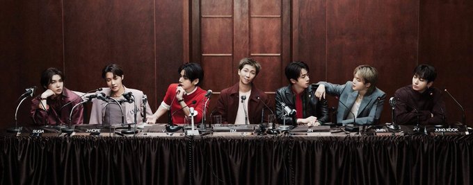 tinypurpleswan's tweet image. last supper themed cause we eating good this cb