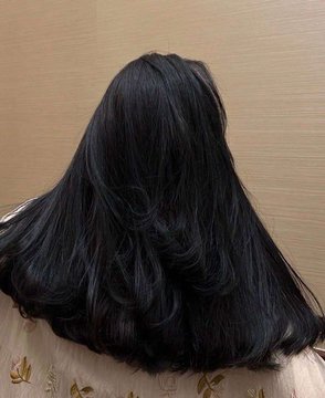 الشعر الكثيف الاسود من الجمال العربي الاصيل♥