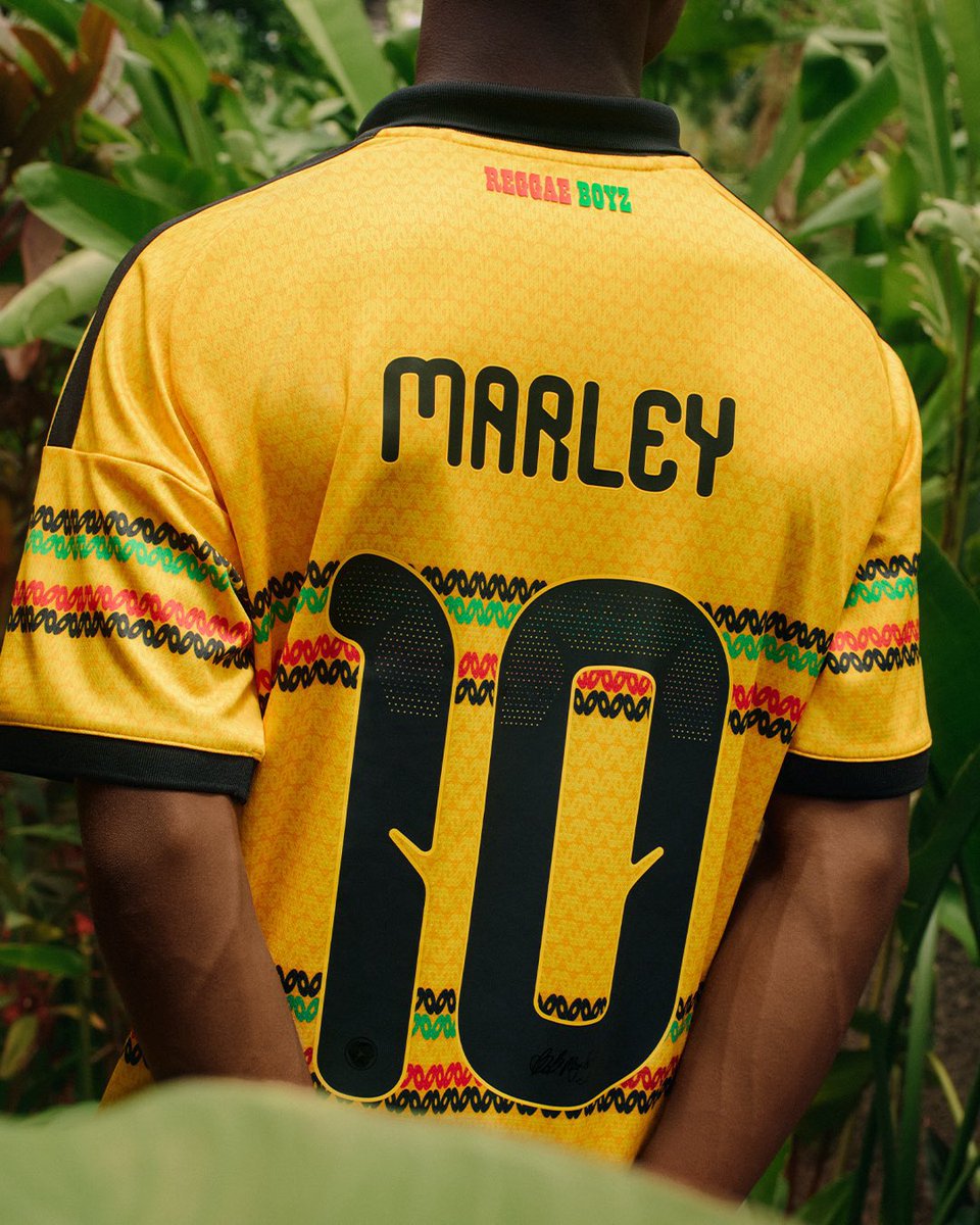 Adidas revelou a nova camisa da Jamaica, inspirada no Bob Marley!

Além da amarela, a nova coleção também conta com uma versão na cor preta.