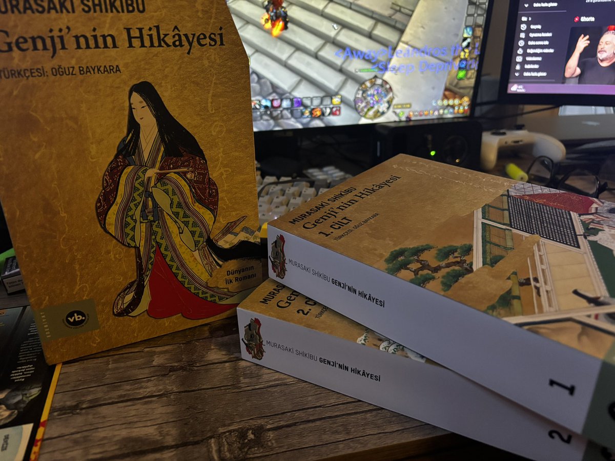 Daha büyük boyutlarda neden basmadınız ya bu küçük kalmış😒 İnsan okuyacak bunları. Kitapların boyutları artık standart olmalı. <a href="/VakifBankKY/">VakıfBank Kültür Yayınları</a>