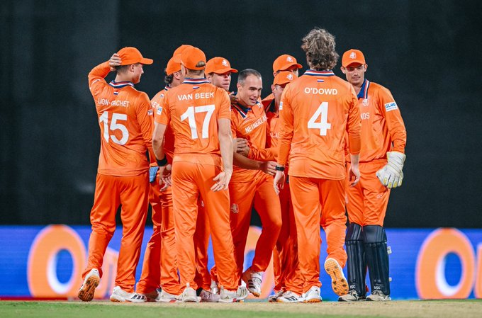 USA are 53-1 after 6 overs.  💥 Early breakthrough for Kyle Klein
