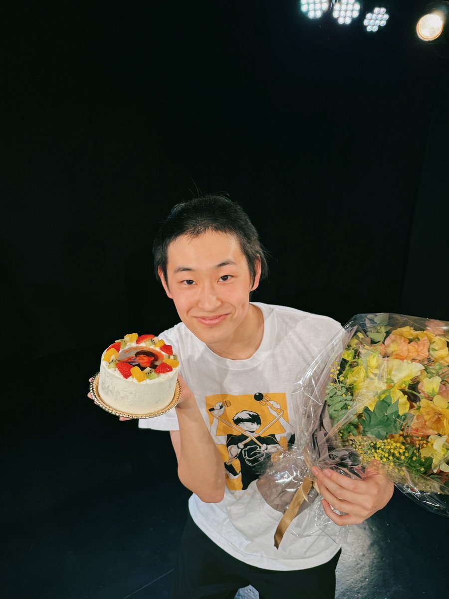 chiiiiiiy___26's tweet photo. \ 変身完了 /

みんな大好きです
配信参加の方々もありがとうございました！

▶︎配信アーカイブ(2/28まで)
https://t.co/2K9gcYfjei

#はいちぃず変身 #はいちぃずちひろ https://t.co/ZLqupTivUq