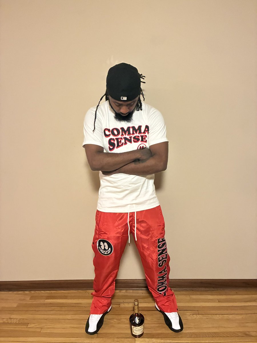 PeezyPablo1's tweet photo. You know my body 🦾👣, you know ima hustla 💰🏃🏾, that’s #CommaSense baby  💯💯✔️ https://t.co/pwDQOIquDV