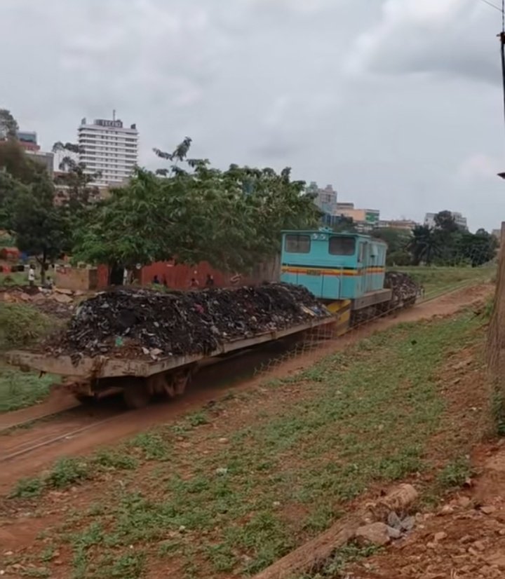 Senegal🇸🇳              Pearl of Africa 🇺🇬