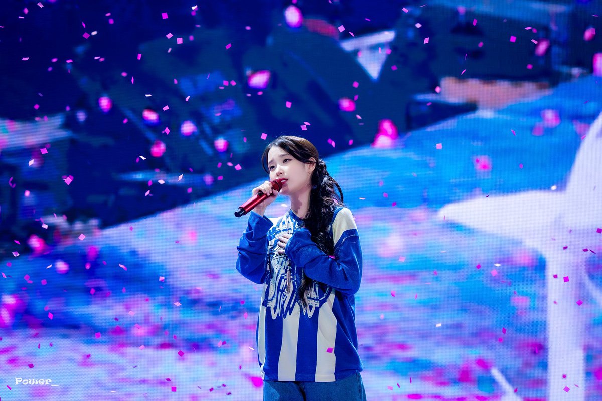 갑자기 관객이될게 듣구 엉엉 울고잇서
어쩜 이릏게 있는 힘껏 내 편일까 이 언니는🥹