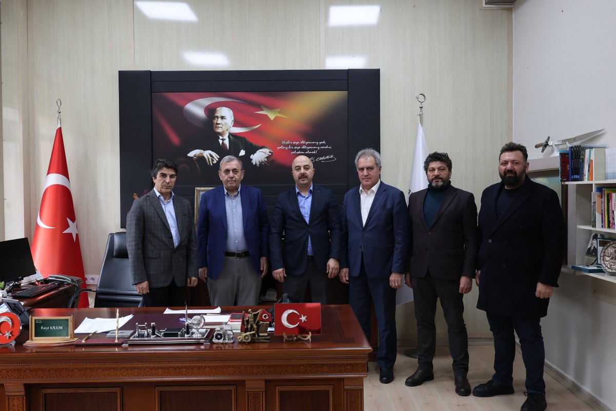 zaramem58's tweet photo. ZASİAD Yönetim Kurulu Başkanı Sayın Ufuk Rufayi ŞİMŞEK ve ZASİAD Üyeleri, İlçe Milli Eğitim Müdürümüz Sayın Rıfat KALKAN'I makamında ziyaret ettiler. 
Bu nazik ziyaretleri ve eğitime vermiş oldukları destekler için teşekkür ederiz. https://t.co/64KkjGoM86