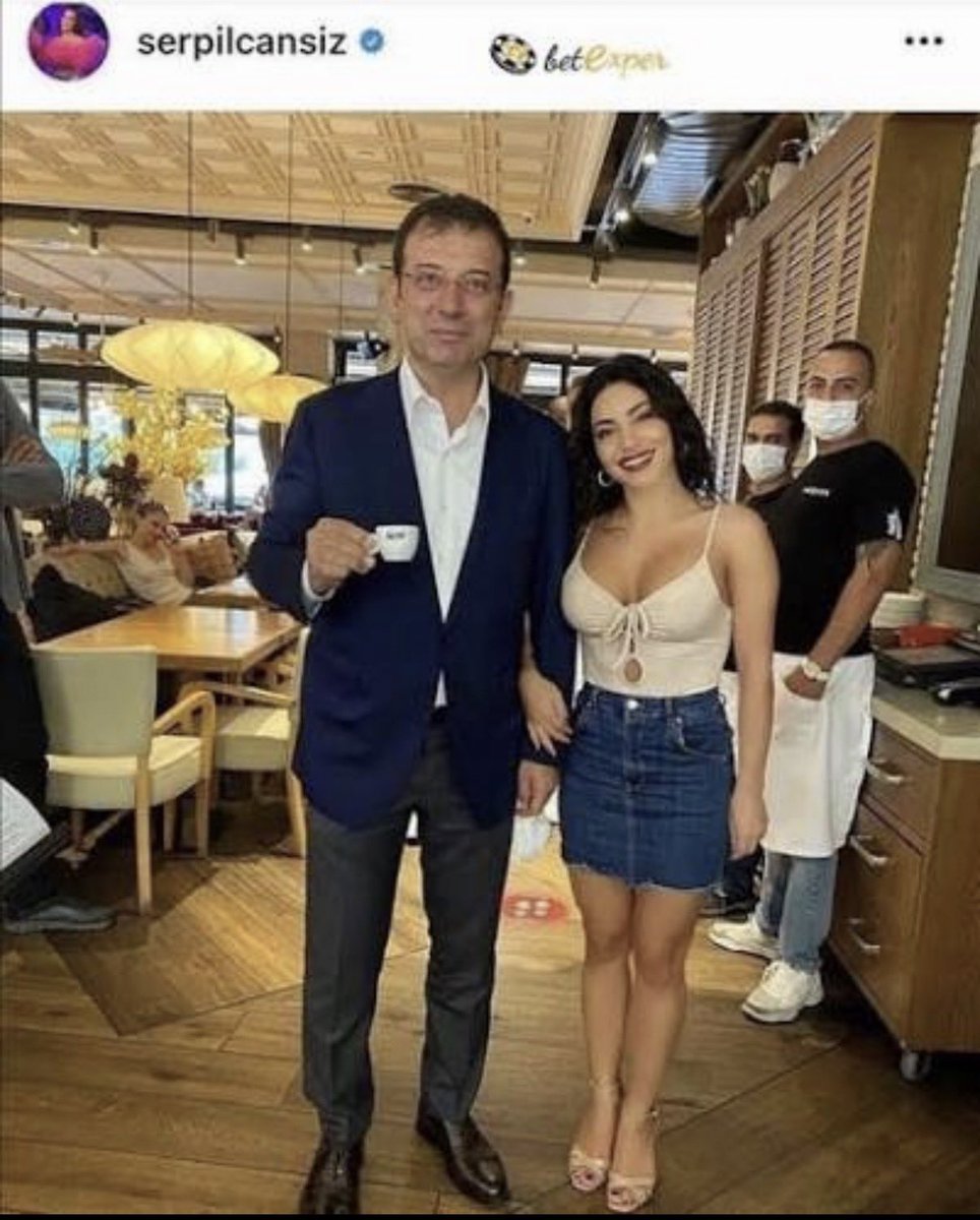 ENGINKOSEN_'s tweet image. İlk icraati toplumun ahlakını bozan “Only Fans” denen sapkınlığa oldu.

Kral 👑 Mustafa Çiftçi 😎